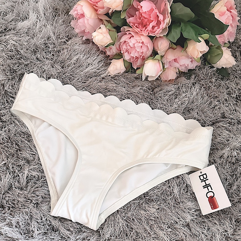 Kate spade scalloped white bikini swimsuit bottom